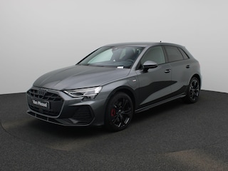 Audi A3 Sportback 45 TFSI e S edition Competition 272 PK | S-line | 18 inch velgen | Elektrisch bedienbare achterklep | Stoelverwarming | Head-up display | Sonos |