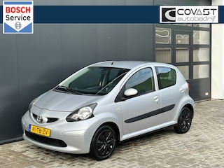 Toyota Aygo 1.0-12V + Automaat | 5-deurs | Apk 22-10-2026 |