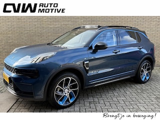 Lynk & Co 01 1.5 PHEV 261pk | 360 camera | Adaptieve cruise | Lane assist | Navigatie | Apple CarPlay | 20 inch LMV | Virtual cockpit | Infinity sound | LED | DAB | Dodehoekdetectie | Elektrische achterklep