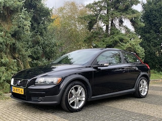 Volvo C30 1.8 Sport, 2e eigenaar, Heico, Navigatie, Trekhaak, Climate control, Cruise control.