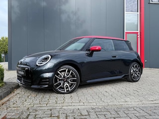 Mini Mini Electric John Cooper Works XL Cooper SE | 54.2 kWh 1E EIGENAAR | PAKKET XL | HARMAN KARDON | PANO | HEAD-UP | LED | CARPLAY | INTERIEURCAMERA | MEMORY