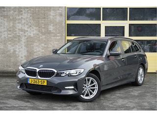 BMW 3-serie Touring 318i Automaat! Executive Edition BJ2020 Lmv 17" | Led | Pdc | Navi | Elek. trekhaak | Elek. achterklep | Virtual cockpit | Climate control | Cruise control | Getint glas
