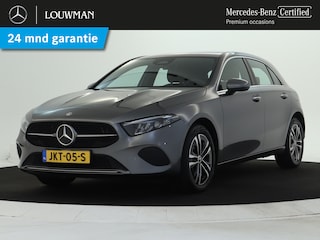 Mercedes-Benz A-klasse 250 e Plug-In Hybride Sfeerverlichting | Achteruitrijcamera | Ledkoplampen | Stuur en Stoelverwarming. Inclusief 24 maanden MB Certified garantie voor Europa.