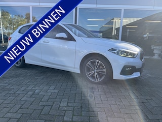 BMW 116i Business Edition / Clima / Virtual / Led / Pdc 50%deal 8975 ACTIE