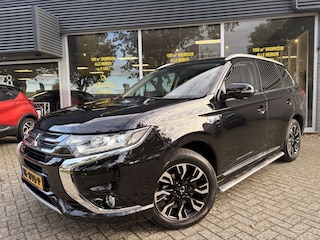Mitsubishi Outlander 2.0 PHEV Instyle Trekhaak/Stuur-stoelverwarming/360Camera/rockfo