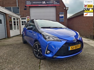 Toyota Yaris 1.5 Hybrid Bi-Tone Plus, Hybrid, Dealer onderhouden, Panoramadak