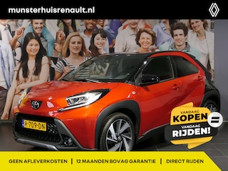 Toyota Aygo 1.0 VVT-i MT Limited *Camera & sensoren v+a* - Draadloze telefoonlader, bluetooth, LMV 18", half leder/stof bekleding