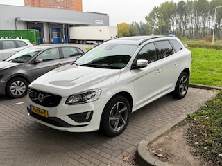 Volvo XC60 2.0 T5 FWD R-Design