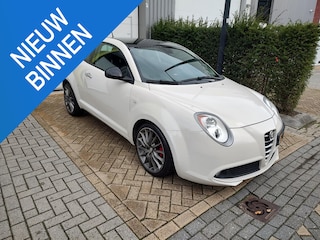 Alfa Romeo Mito 0.9 TwinAir SBK Navigatie Carplay CruiseControl Alfa dealer onderhouden