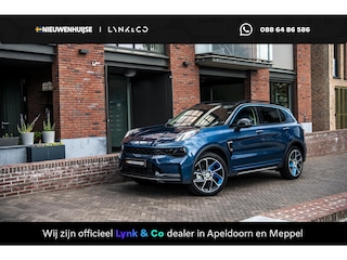 Lynk & Co 01 1.5 Trekhaak | Panoramadak | Adaptive cruise control | 360 Camera | Navigatie | LED koplampen | Keyless | Apple Carplay / Android | Dode hoek detectie | 20 inch velgen | 6,6 kW lader |