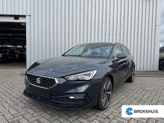 Seat Leon Sportstourer 1.4 TSI eHybrid PHEV FR l Stoel en Stuurverwarming l Achteruitrij Camera l Panoramadak l FULL LED l Half Leder l Navigatie