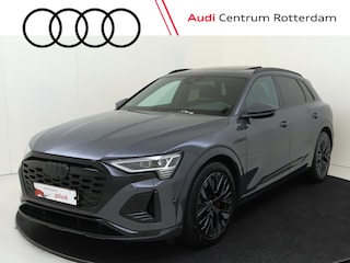 Audi Q8 e-tron 55 quattro S Edition Competition 115 kWh | Panoramadak | Trekhaak | Luchtvering | Adaptieve cruise control | LED matrix verlichting | Achteruitrijcamera | Grootlichtassistent | Stoelverwarming |