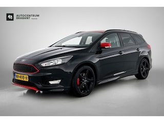 Ford Focus Wagon 1.5 Black Edition (TREKHAAK, PARKEERSENSOREN, NAVIGATIE, GOED ONDERHOUDEN)