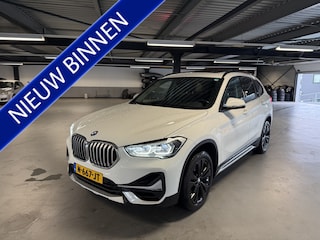 BMW X1 sDrive20i Business Edition Plus Head-up Leder Panodak