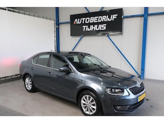 Skoda Octavia 1.0 TSI Greentech Style Business Automaat - N.A.P. Airco, Navi, PDC.