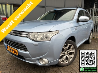 Mitsubishi Outlander 2.0 PHEV Instyle |203 PK | 4WD | AUTOMAAT | TREKHAAK | DEALER ONDERHOUDEN | 1.500 KG TREKGEWICHT |