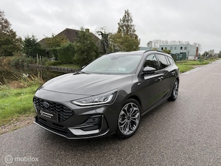Ford Focus Wagon 1.0 EcoBoost Hybrid ST Line X