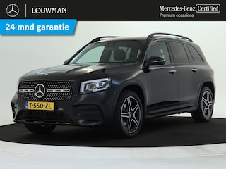 Mercedes-Benz GLB 200 AMG Line 7 Persoons AMG Line | Night Pakket | Trekhaak | 7 Persoons | Sfeerverlichting | Ledkoplampen | Stoelverwarming. Inclusief 24 maanden Mercedes-Benz Certified garantie voor Europa.