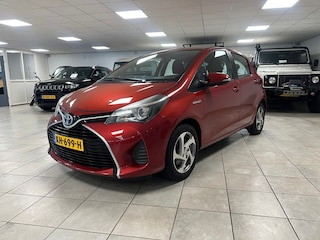 Toyota Yaris 1.5 Hybrid Aspiration. Climate controle, Verwarmde voorstoelen. Rijklaar Incl. 6 maanden BOVAG garantie.