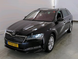 Skoda Superb Combi 1.5 TSI ACT Business Virtual-Cockpit Adaptive-Cruise Full-Led Camera