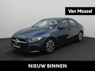 Mercedes-Benz A-klasse 180 | APPLE CARPLAY | NAVIGATIE | STOELVERWARMING | BLEUTOOTH | ACHTERUITRIJCAMERA |
