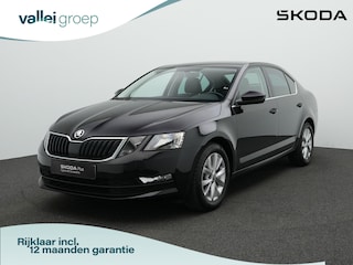 Skoda Octavia 1.0 TSI 115 pk Ambition Business Plus | Navigatie | Stoelverwarming | Parkeersensoren achter | Leder/stof
