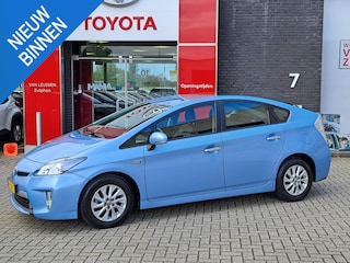 Toyota Prius 1.8 Plug-in Aspiration STOELVERWARMING PARKEERCAMERA NAVIGATIE CRUISE CONTROL