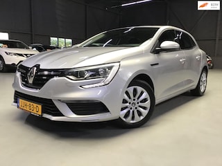 Renault Mégane 1.2 TCe Life I Compleet onderhoud I Stoelen verwarming I 6 Bak I Trekhaak I New Apk & KB I Cruise I Airco I Isofix