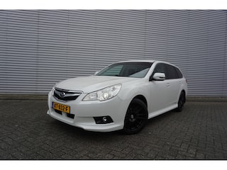 Subaru Legacy Touring Wagon 2.0i Intro AUTOMAAT - Climate / Navi / Cruise / Stoelverw. / Parkeers. / Trekhaak
