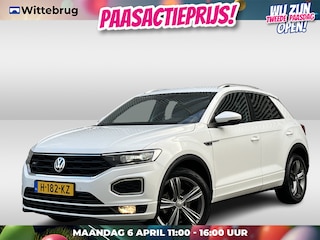Volkswagen T-Roc 1.5 TSI Sport / Digitaal dashboard / Navigatie / 2x R-line / Afneembare trekhaak / Parkeersensoren V+A /