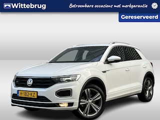 Volkswagen T-Roc 1.5 TSI Sport / Digitaal dashboard / Navigatie / 2x R-line / Afneembare trekhaak / Parkeersensoren V+A /