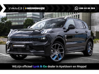 Lynk & Co 01 1.5 | 360 Camera | Panoramadak | Adaptieve Cruise Control | Elek. Achterklep | Stoelverwarming | Apple Car Play | Parkeersensoren voor + achter |