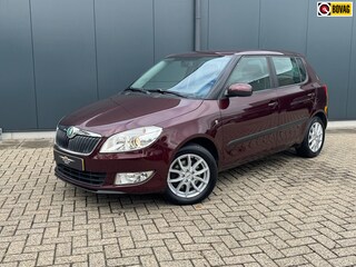 Skoda Fabia 1.2 TSI Automaat * Parkeersensoren * Trekhaak * Airco *