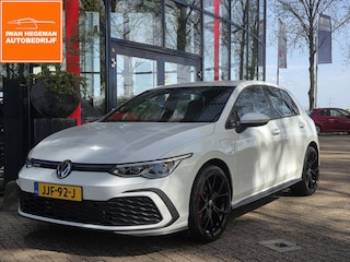 Volkswagen Golf 1.4 eHybrid GTE | Digitaal Dashboard | Leer | Stoel + Stuurverwarming + Stoelkoeling| Navigatie | Climate Control | Parkeersensoren
