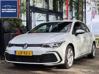 Volkswagen Golf 1.4 eHybrid GTE | Digitaal Dashboard | Leer | Stoel + Stuurverwarming + Stoelkoeling| Navigatie | Climate Control | Parkeersensoren