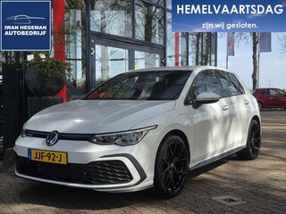 Volkswagen Golf 1.4 eHybrid GTE | Digitaal Dashboard | Leer | Stoel + Stuurverwarming + Stoelkoeling| Navigatie | Climate Control | Parkeersensoren