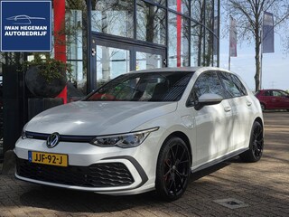 Volkswagen Golf 1.4 eHybrid GTE | Digitaal Dashboard | Leer | Stoel + Stuurverwarming + Stoelkoeling| Navigatie | Climate Control | Parkeersensoren