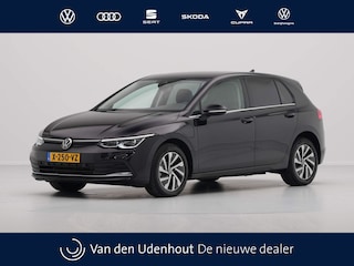 Volkswagen Golf 1.4 eHybrid 204pk Style Navigatie Massage Camera Led 289