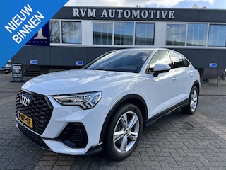 Audi Q3 45 TFSI e S Edition PLUG IN HYBRIDE||2x S-LINE BINNEN + BUITEN| ADAPTIVE CRUISE| DODE HOEK | ELEK. TREKHAAK| DIG. DASH|