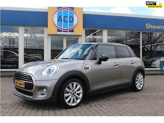 Mini Cooper 1.5 Chili Serious Business | PanoramaDak | Led | HeadUp display | Orig. NL |