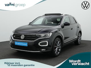 Volkswagen T-Roc 1.5 TSI 150 pk DSG Sport Business R | Panoramadak | Trekhaak | Stoelverwarming | Remklauwen rood | Side Assist | Adaptive Cruise
