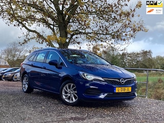 Opel Astra Sports Tourer 1.2 Elegance | Leder + Carplay + Xenon + Keyless nu €13.975,-!!