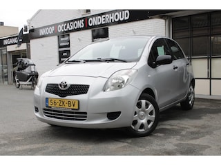 Toyota Yaris 1.0 VVTi Spirit / Elektrische ramen / Trekhaak