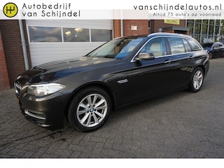 BMW 5-serie Touring 520D HIGH EXECUTIVE DEC 2015 ORIGINEEL NEDERLANDS PANORAMADAK ADAPTIEVE CRUISE BI-XENON/LED LEDER STOELVERWARMING ELECTR.TREKHAAK NAVI ELECTR.STOEL+MEMORY 17INCH ENZ...
