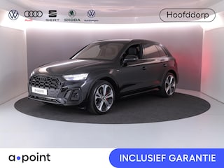Audi Q5 55 TFSI e quattro S Competition 367 pk S-tronic | Verlengde garantie | Navigatie | Panoramadak | Trekhaak (wegklapbaar) | Parkeersensoren | Achteruitrijcamera | Stoelverwarming v/a | S-Line |