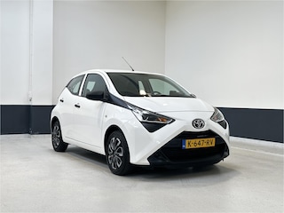 Toyota Aygo 1.0 VVT-i x-fun | Apple Carplay/ Android auto |Navigatie| PDC | NL | 1 Eig | 5-DRS | Airco | Elektrisch pakket