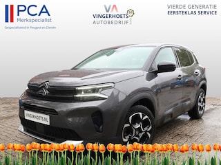 Citroën C5 Aircross 130 Pk. *** Automaat *** Feel Edition 100% Benzine * Nieuw Type * Keyless Entry & Start Button * 3 Stoelen 2e zitrij * Speciale Bekleding * L.M. Velgen * Climate & Cruise Control * Navigatie en Spotify via Apple Car Play of Android Auto * Vingerhoets; Vierde Generatie Eersteklas Service !