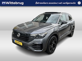 Volkswagen Touareg 3.0 TSi 4MOTION R / AUTOMAAT/ PANO/ 2X R-LINE/ 462PK/ LUCHTVERING/ LEER/ HEAD-UP DISPLAY/ ADAPT. CRUISE/ MATRIX/ RIJ-MODI/ NAVI/ PARK. SENSOREN + CAMERA/ STOEL-STUUR V ERWARM./ 4-ZONE CLIMA