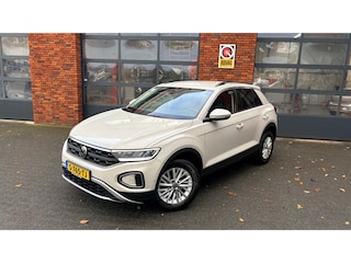 Volkswagen T-Roc 1.0 TSI Life Business|Camera|Vol LED|Apple Carplay|Stoelverwarming