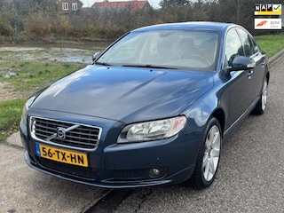 Volvo S80 2.5 T Momentum Automaat ECC Audio-CD/Navigatie Leder LMV 16" Cruisecontrol Afneenbare Trekhaak Dealeronderhoud Nw Apk